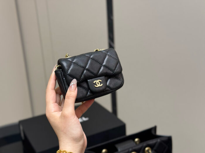 Chanel Tote Shopping Bag Buy One Get One Free Chick Yellow Quadri-Stitched Chain Strap Soft And Comfortable - Image 3