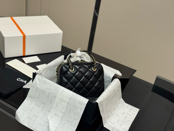 Chanel 25C Bowling Bag - Exquisite Detail Design - Image 7