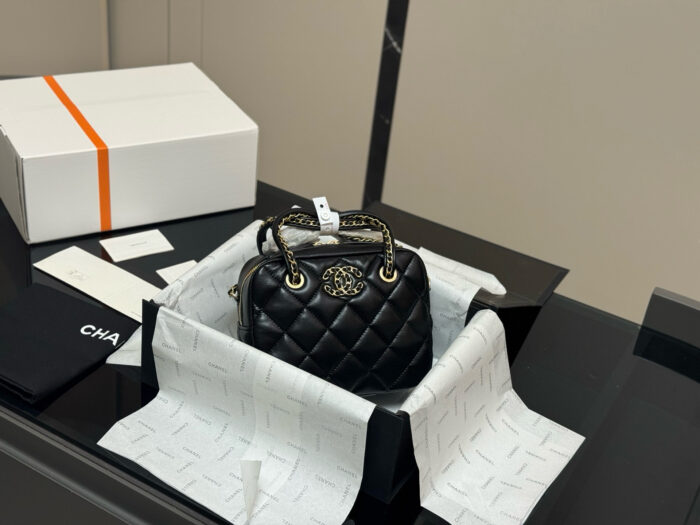 Chanel 25C Bowling Bag - Exquisite Detail Design - Image 10