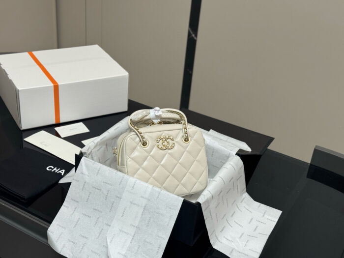 Chanel 25C Bowling Bag - Exquisite Detail Design - Image 12