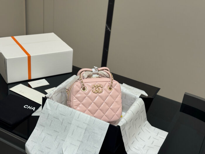 Chanel 25C Bowling Bag - Exquisite Detail Design - Image 13