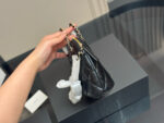 Chanel Mini Shell Bag Retro Quilted Pattern Atmosphere Fully Amplified - Image 6