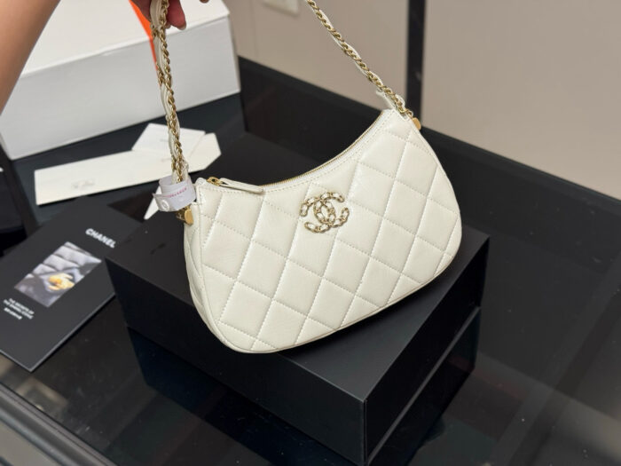 Chanel Hobo Shoulder Bag Classic Leather Chain Strap Comfortable To Carry New Arrival - Image 5
