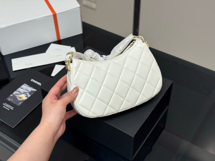 Chanel Hobo Shoulder Bag Classic Leather Chain Strap Comfortable To Carry New Arrival - Image 7