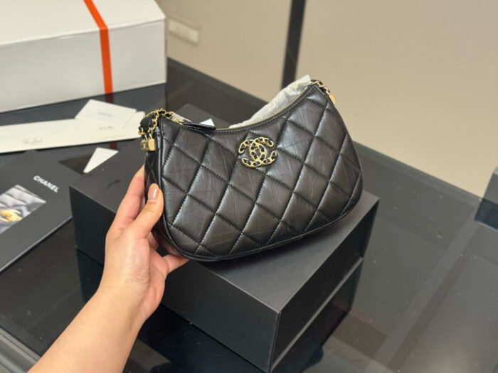 Chanel Hobo (Underarm Bag) Classic Leather Chain Strap Comfortable To Carry Latest Design - Image 2