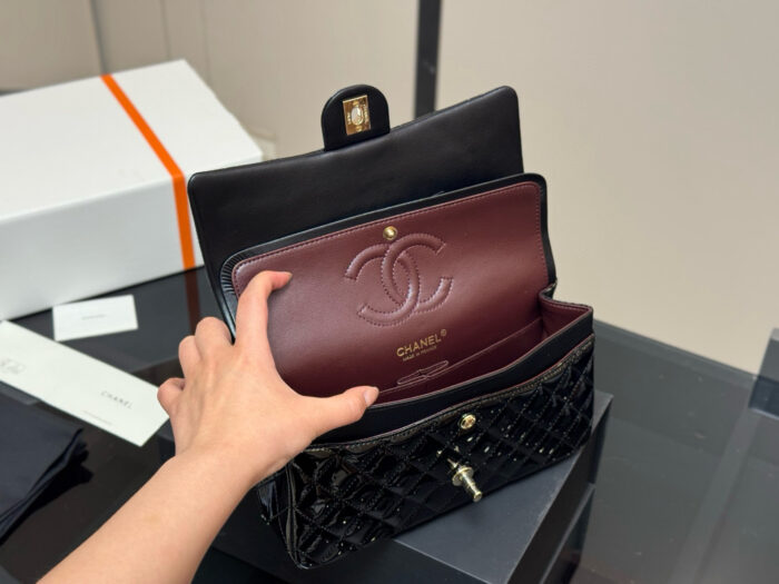 Chanel Cf Top-Grade Patent Leather Quilted Chain Bag. A Must-Have For All Seasons. - Image 4
