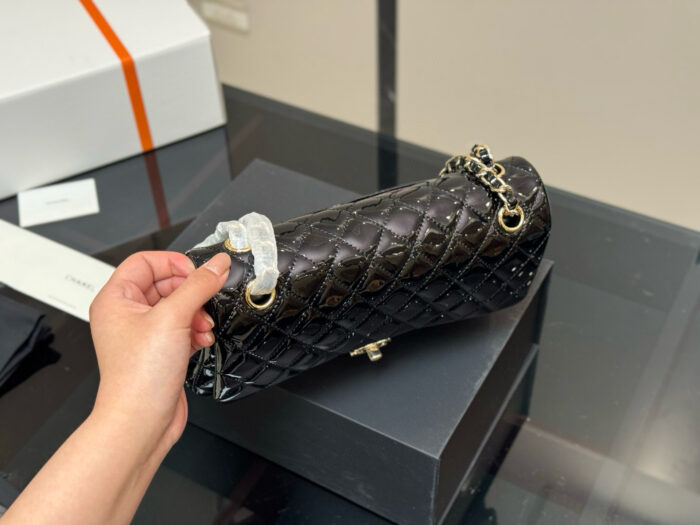 Chanel Cf Top-Grade Patent Leather Quilted Chain Bag. A Must-Have For All Seasons. - Image 5