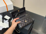 Chanel Patent Leather Woc Wallet With Card Compartments And Hidden Pocket - Practical - Image 5
