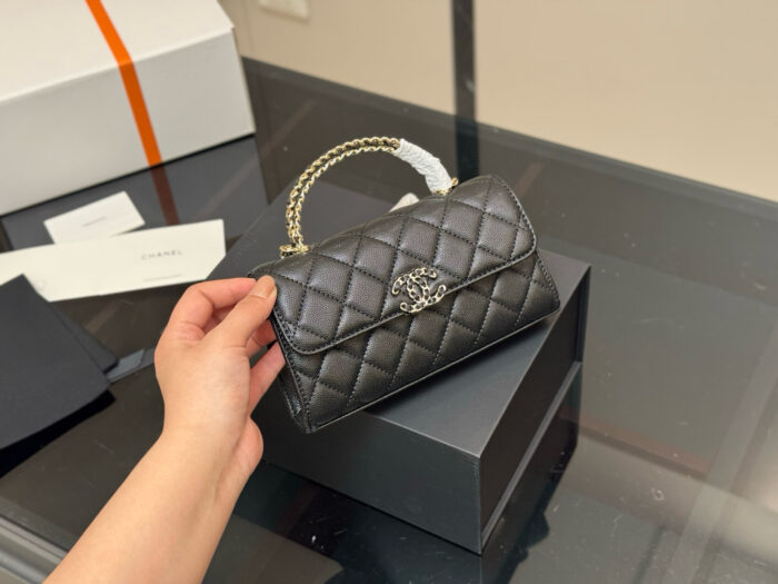 Chanel 23P Kelly Calfskin Diamond Quilted Chain Bag - Image 2