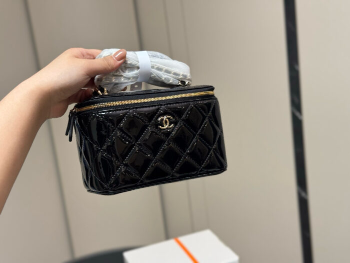 Chanel Quilted Handle Makeup Case Dual-Purpose For Touch-Ups And Styling - Image 8