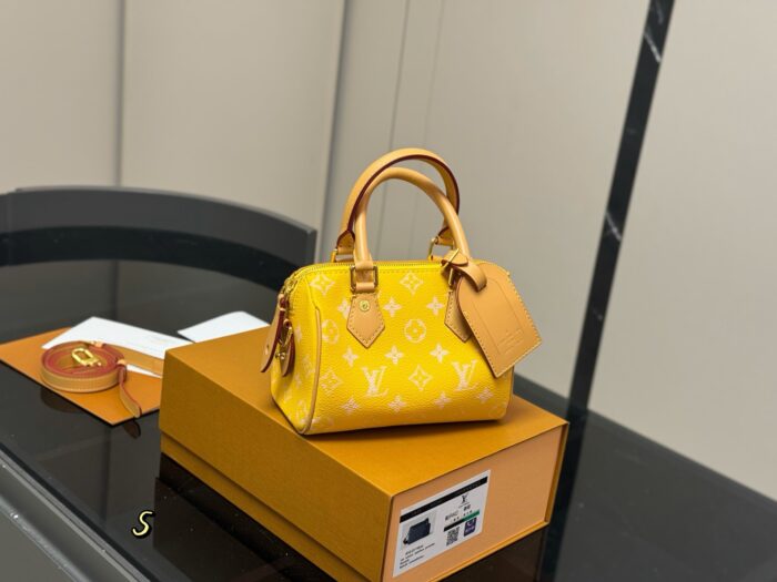 Louis Vuitton Speedy18 New Cushion Bag With Folding Box - Image 3