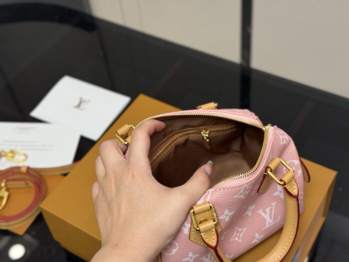 Louis Vuitton Speedy18 New Cushion Bag With Folding Box - Image 4