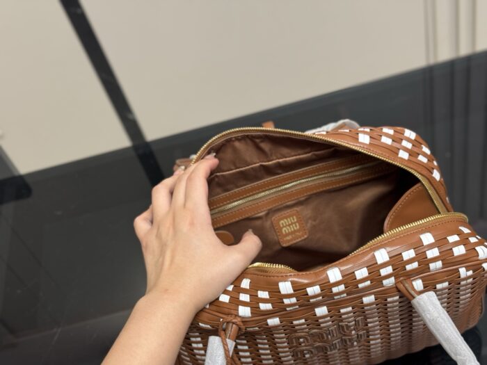 Miu Miu New Briefcase Leather Interlocking Design Exceptional Texture - Image 4
