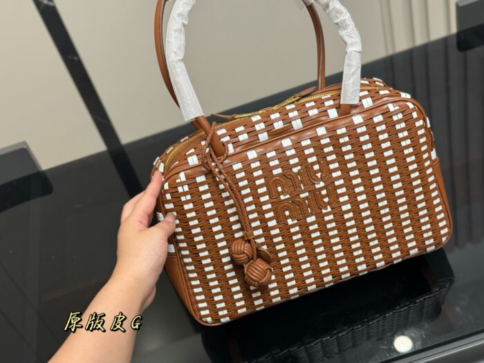 Miu Miu New Briefcase Leather Interlocking Design Exceptional Texture - Image 5