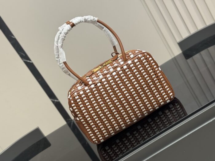Miu Miu New Briefcase Leather Interlocking Design Exceptional Texture - Image 7