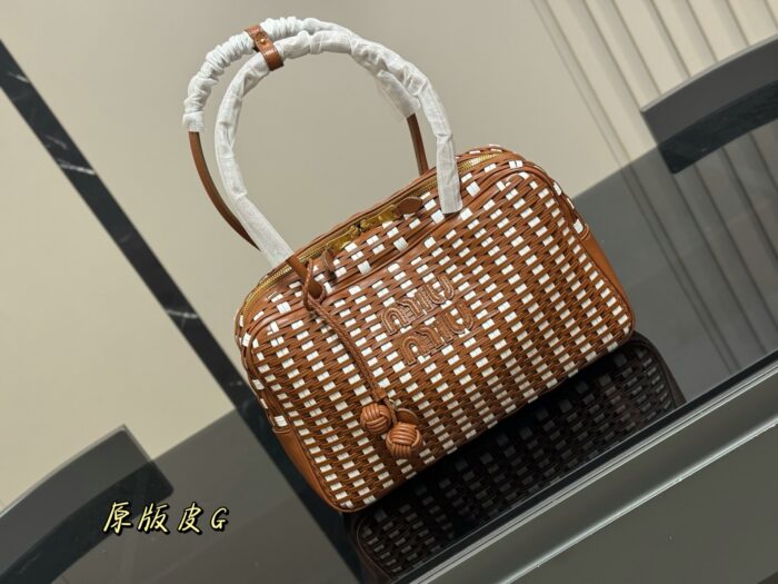 Miu Miu New Briefcase Leather Interlocking Design Exceptional Texture - Image 9