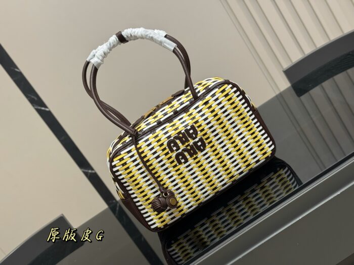 Miu Miu New Briefcase Leather Interlocking Design Exceptional Texture - Image 11