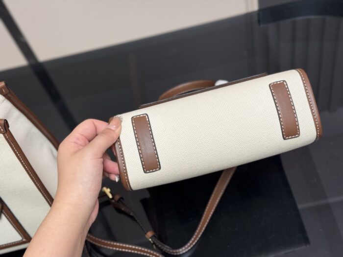 Burberry Freya Canvas Tote Bag Retro College Style Pink - Image 9