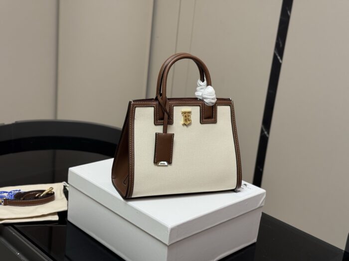 Burberry Frances Canvas And Leather Tote Bag Retro Charm - Image 1