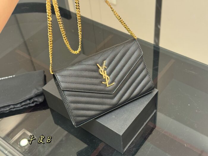 Yves Saint Laurent Woc Envelope Bag Cowhide Leather Can Be Worn Crossbody Or Underarm - Image 2