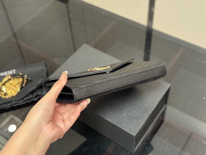 Yves Saint Laurent Woc Envelope Bag Cowhide Leather Can Be Worn Crossbody Or Underarm - Image 8