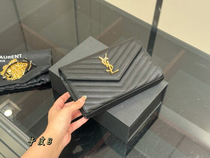 Yves Saint Laurent Woc Envelope Bag Cowhide Leather Can Be Worn Crossbody Or Underarm - Image 10