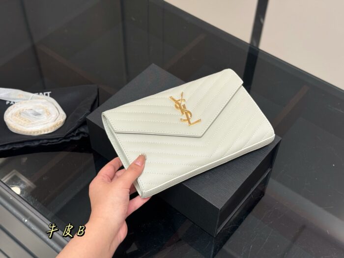 Yves Saint Laurent Woc Envelope Bag Cowhide Leather Can Be Worn Crossbody Or Underarm - Image 13