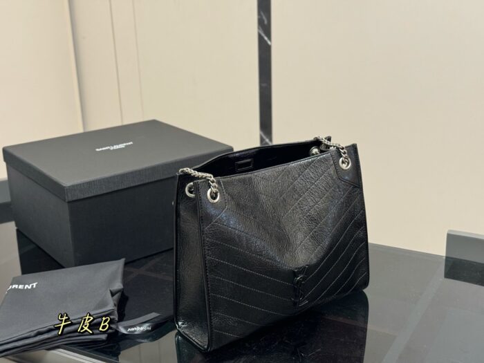 Yves Saint Laurent Niki Shopping Bag Crumpled Oil-Waxed Cowhide Tote - Image 1