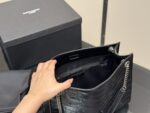 Yves Saint Laurent Niki Shopping Bag Crumpled Oil-Waxed Cowhide Tote - Image 4