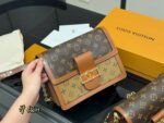Louis Vuitton Daphne Series Chain Shoulder Bag With Enhanced Hardware, Complete With Foldable Box - Image 2
