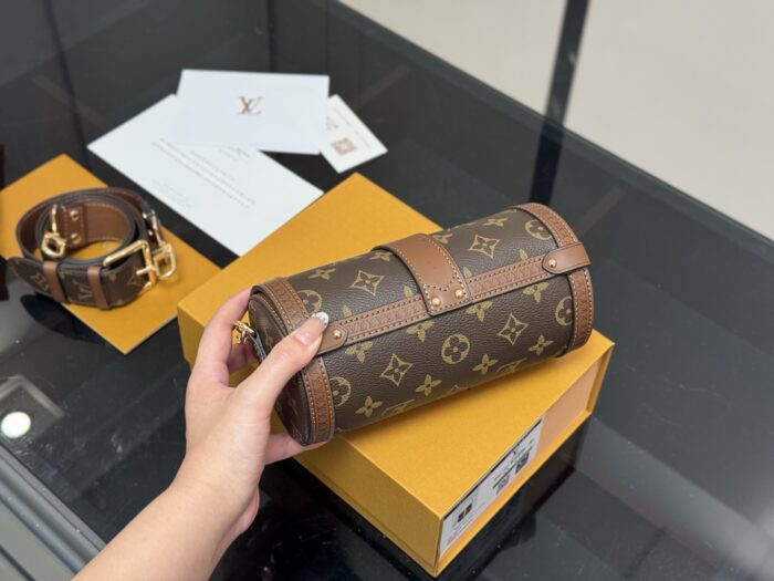 Louis Vuitton Monogram Papillon Trunk Cylindrical Flap Lock Clasp Bag With Wide Shoulder Strap And Chain, Large Capacity - Image 8