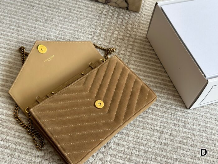 Yves Saint Laurent Woc Envelope Bag Satin Leather Crossbody/Underarm Bag - Image 8