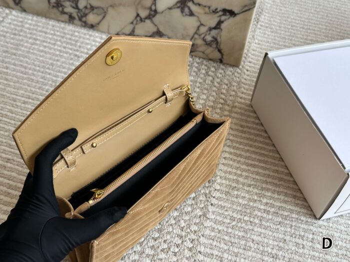 Yves Saint Laurent Woc Envelope Bag Satin Leather Crossbody/Underarm Bag - Image 9