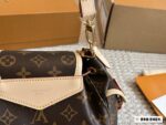 Louis Vuitton Odyssée Metal Chain Handbag With Shoulder Strap And Crossbody Option, Side Pocket Design - Image 7