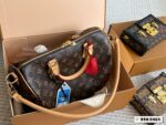 Louis Vuitton Speedy30 2024 New Replica Pillow Bag Original Hardware New Shoulder Strap - Image 6