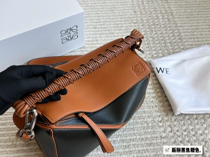 Loewe Puzzle Geometric Bag - Artisanal Handle Craft Edition - Image 2