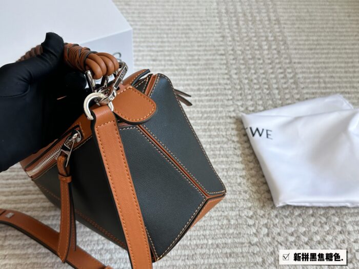 Loewe Puzzle Geometric Bag - Artisanal Handle Craft Edition - Image 4