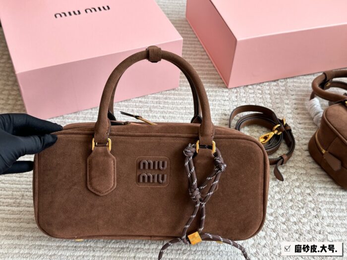 Miu Miu Bowling Bag/Briefcase Can Be Handheld Or Crossbody Ample Capacity Satin-Finish Leather - Image 9