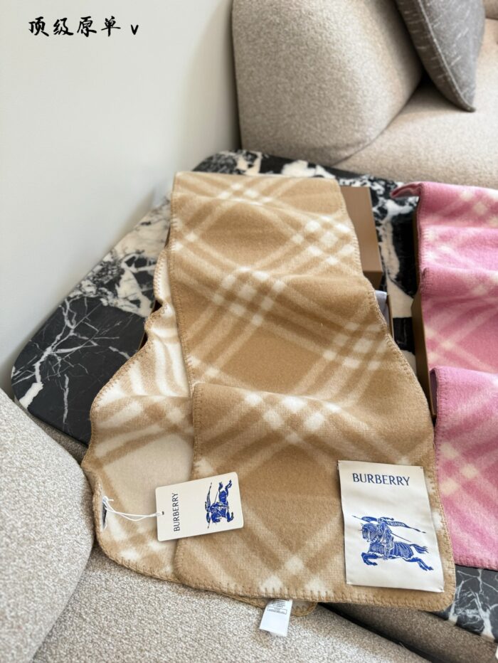 Burberry Soft Pink Wool Scarf (Narrow Version Approx. Two-Thirds The Width Of Standard Style) - Image 6