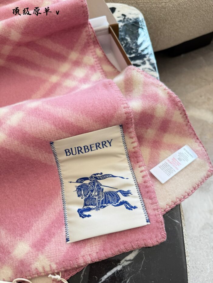 Burberry Soft Pink Wool Scarf (Narrow Version Approx. Two-Thirds The Width Of Standard Style) - Image 7