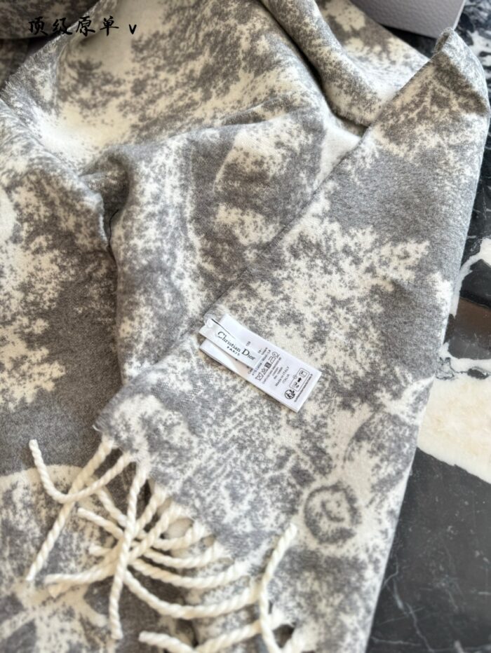 Dior Sauvage Juy Print Scarf Cashmere And Wool Blend Fringe Detailing - Image 4