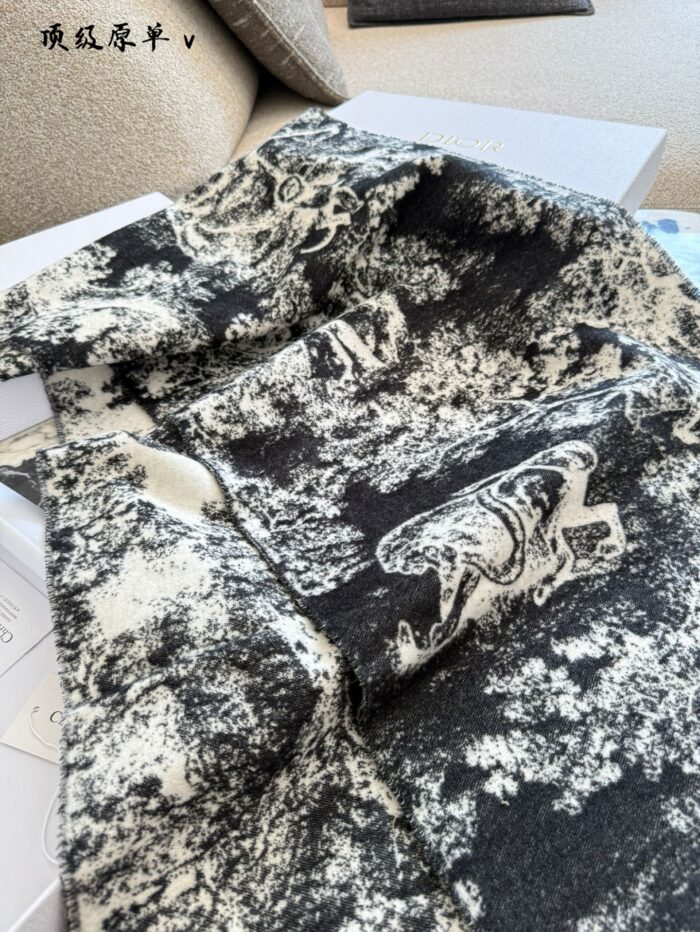 Dior Sauvage Juy Print Scarf Cashmere And Wool Blend Fringe Detailing - Image 9
