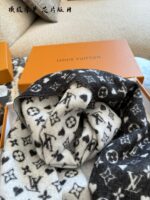Louis Vuitton Wool And Silk Blend Scarf - Versatile And Elegant - Image 5