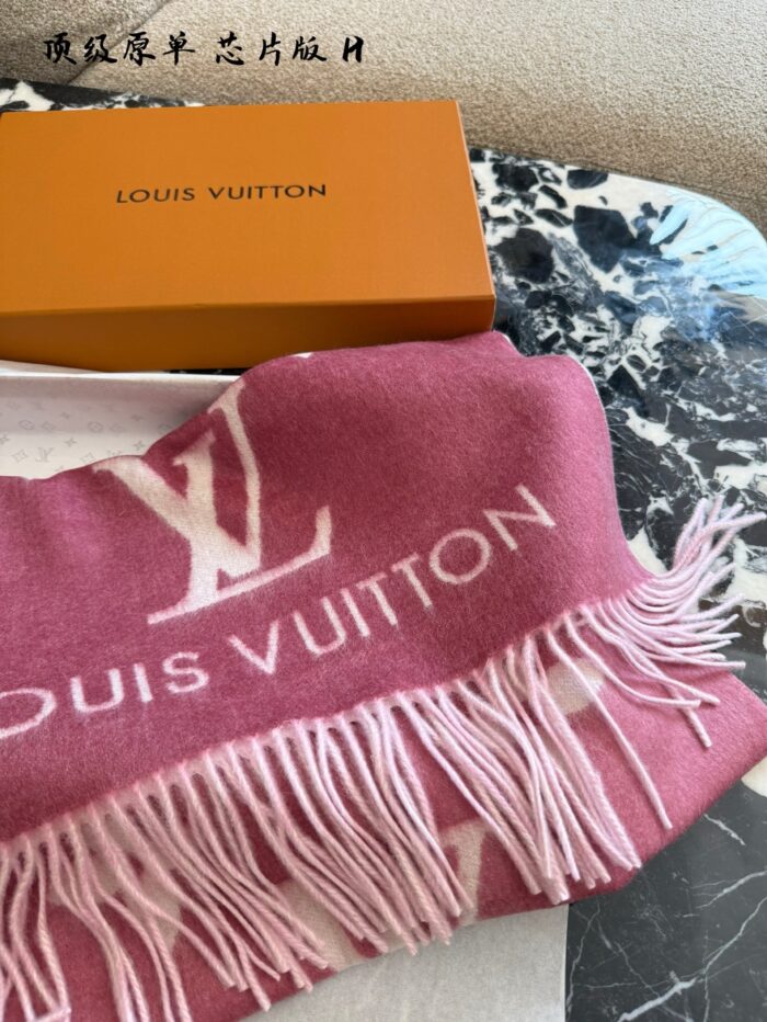 Louis Vuitton Chip Edition Cashmere Scarf - Withered Rose Gradient Reversible Versatility - Image 8