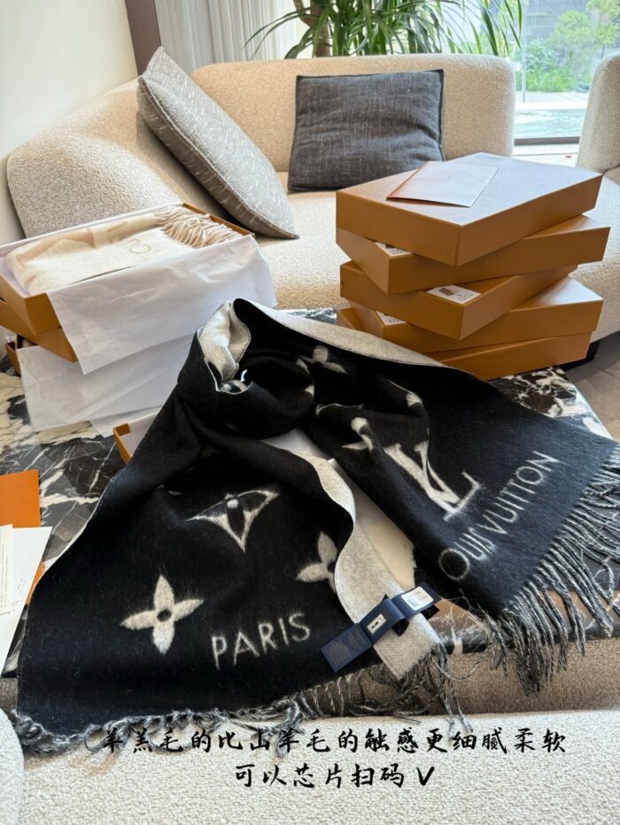 Louis Vuitton Scarf Collection 100% Cashmere Versatile Warmth - Image 4