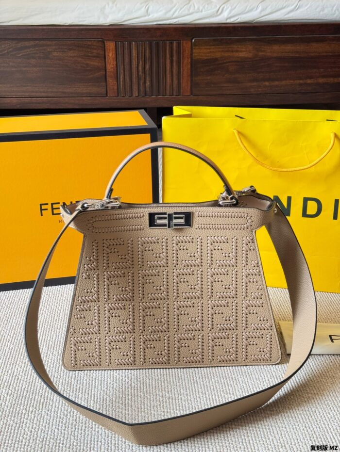 Fendi Peekaboo Seeu 2025 Summer New Arrival Woven Handbag And Crossbody Bag - Image 13