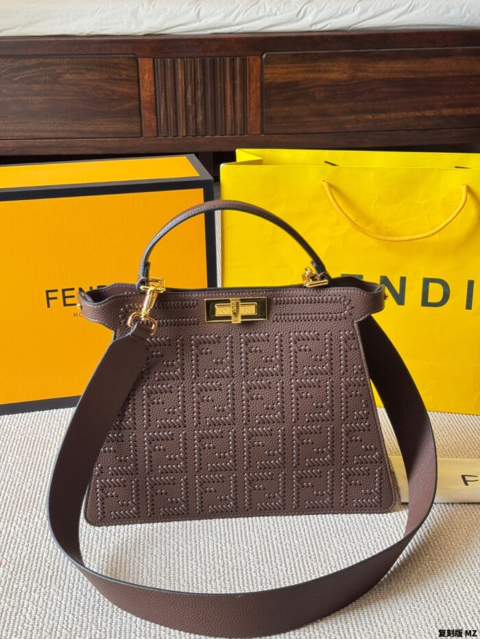 Fendi Peekaboo Seeu 2025 Summer New Arrival Woven Handbag And Crossbody Bag - Image 15