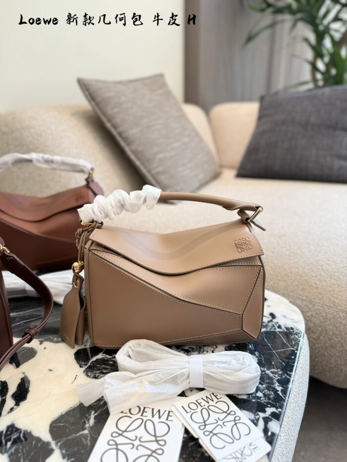 Loewe Puzzle 10Th Anniversary Edition Glossy Calfskin Bag - Image 1