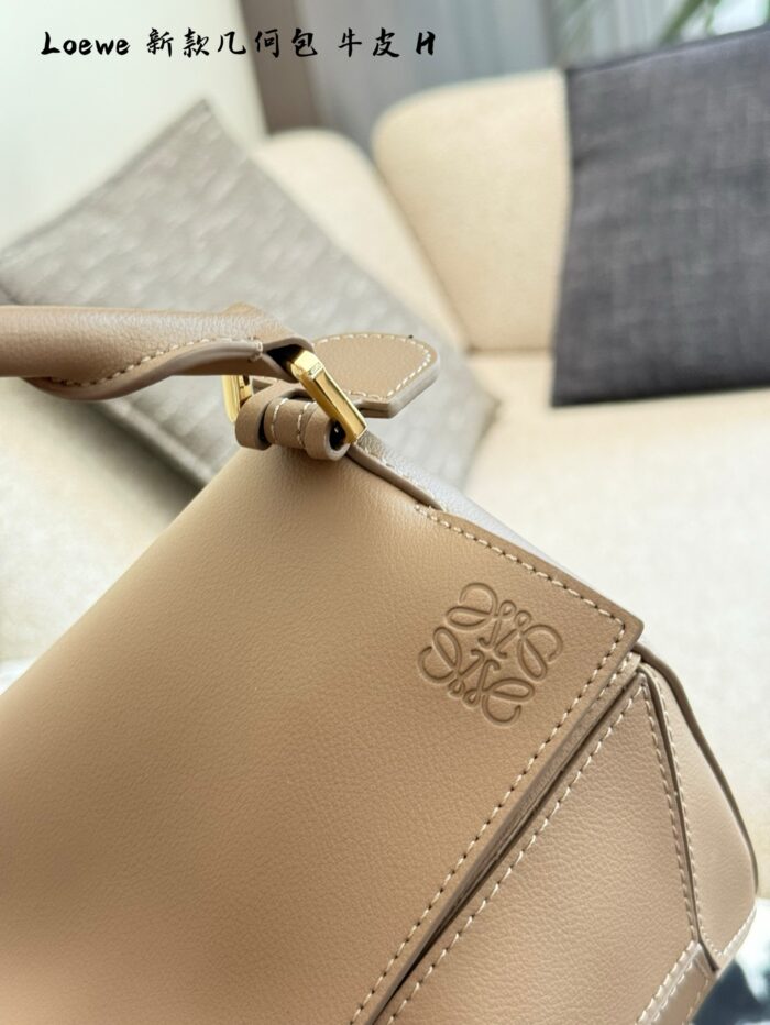 Loewe Puzzle 10Th Anniversary Edition Glossy Calfskin Bag - Image 2