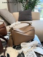 Loewe Puzzle 10Th Anniversary Edition Glossy Calfskin Bag - Image 3